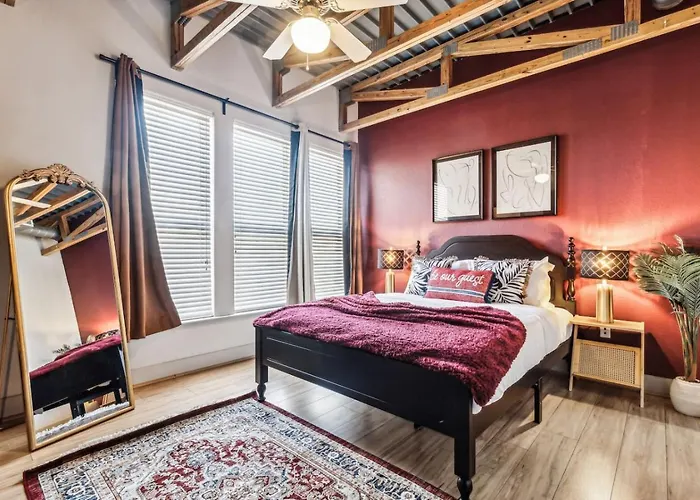 The Zircon 2bd Unique Style In The Heart Of Fortworth Appartement